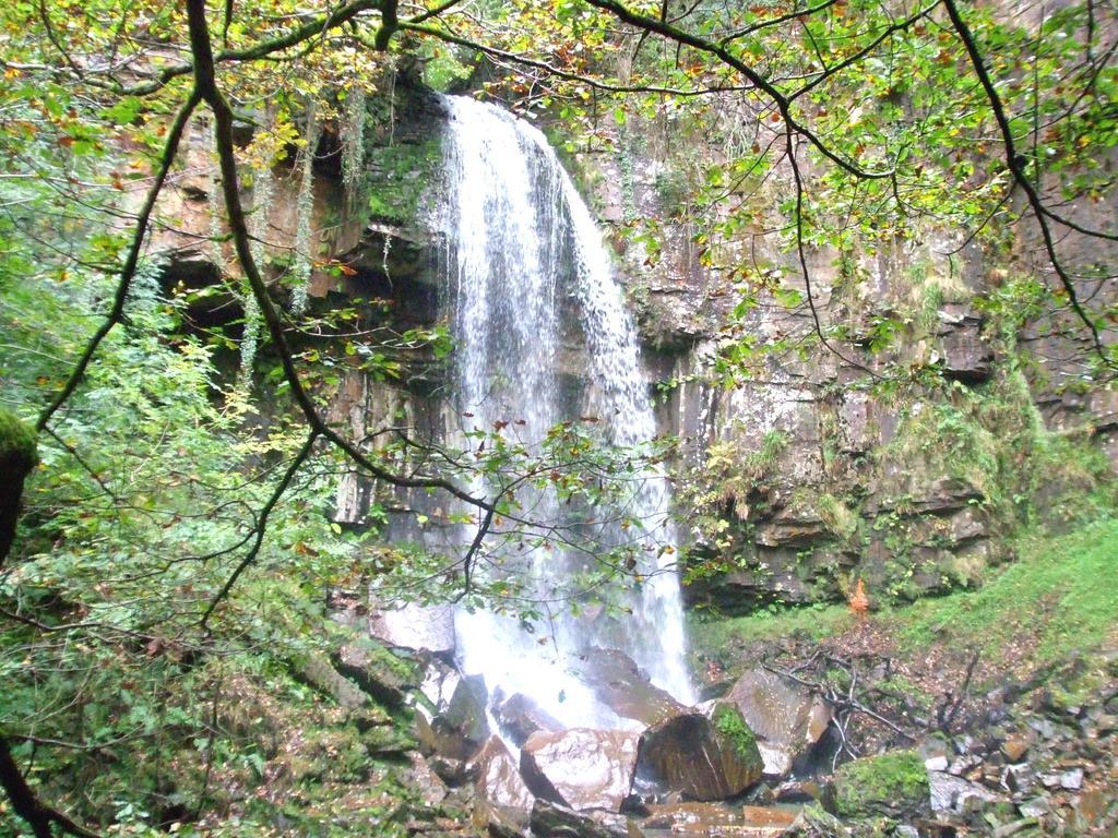 Cwmbach Guest House Neath Esterno foto